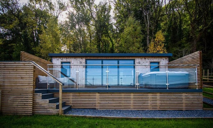 Llangennith Ski Chalet | The Rhossili Bay Secret - 1 Bed Cabin - Landimore