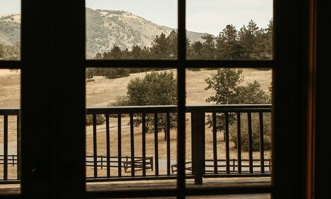 Julian House | The Rustic Barn at Sacred Mountain: Vintage Barn, Stargazing, Spa, Volcan Mtn.