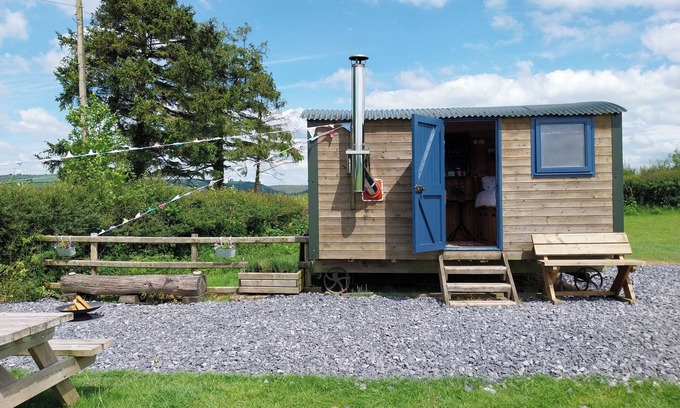 Pentrefelin Cabin | The Shearer's Hut, Sleeps 2, Wood Burner, Fire Pit