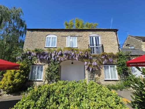 Oundle Hotel | The Ship Inn