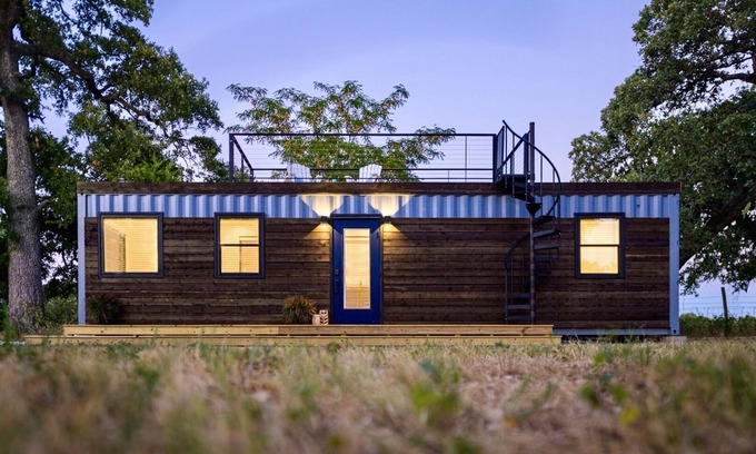 Waco House | "The Shoreline" Container Tiny Home 12 min to Magnolia/Baylor