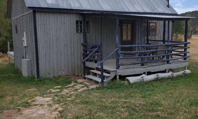 Weston House | The smaller version to the Restin' at Weston