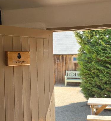 Lechlade House | The Smythy Cotswolds Farm Stay With Pool