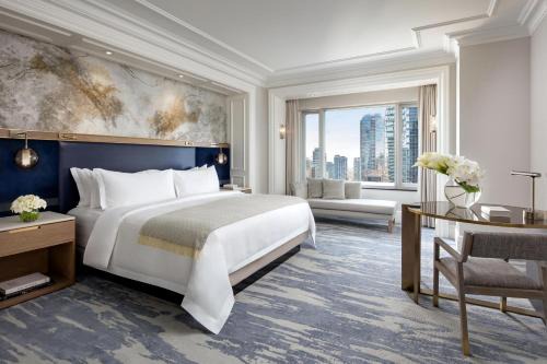 Financial District Hotel | The St. Regis Toronto