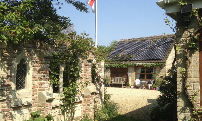 Trowbridge Bed & Breakfast | The Studio