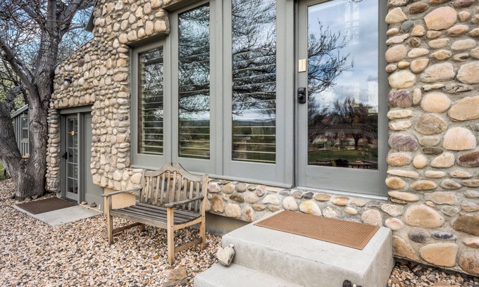 Tropic Apartment | The Studio Room at River Stone Inn at Bryce