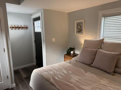 Hampton Apartment | The Stuffed Quahog - Perfect Location Near Beach