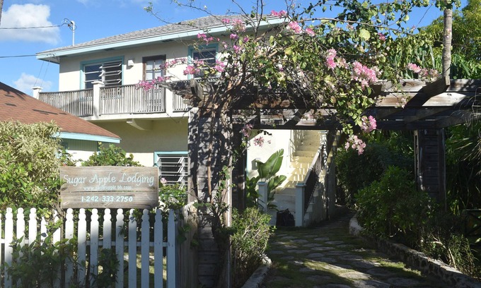 Dunmore Town Apartment | The Sugar Apple Lodging