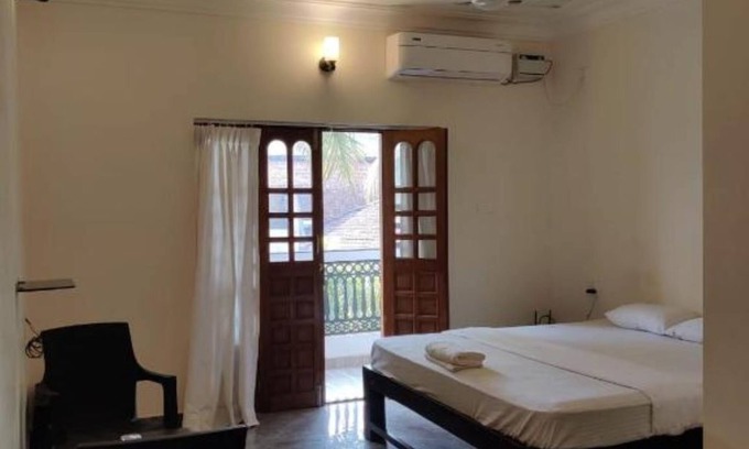 Mandrem Apartment | The Sun - Studio with Balcony