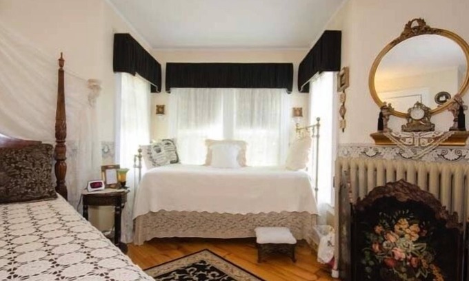 Plymouth Bed & Breakfast | The Tea Rose Inn at Plymouth