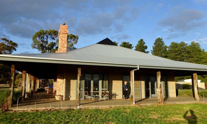 Clunes House | The Verandah at Clunes