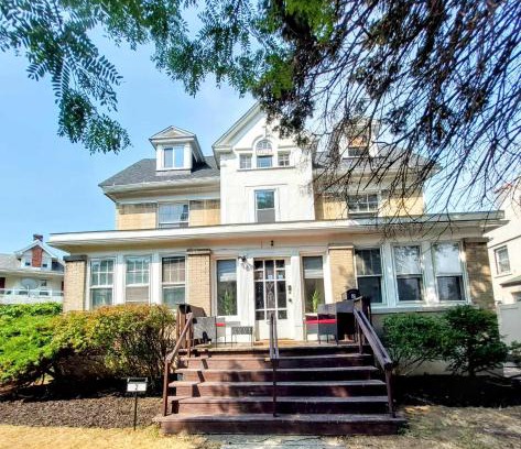 North Buffalo Apartment | The Victorian House