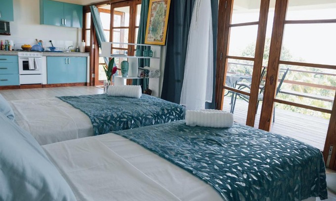 Saline Point Apartment | The View Studio