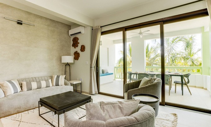 Cocoplum Condo | The Villas at Cocoplum 'Whale Shark' Apartment 121