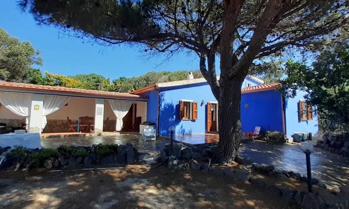 Sant'Antioco Villa | The Viola House in front sea , whit beautiful garden