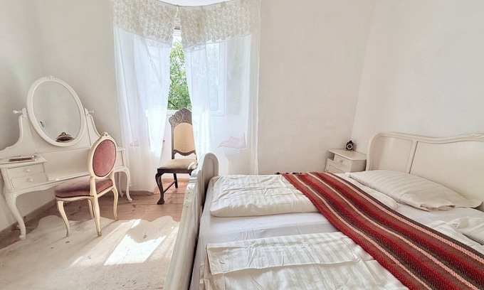 Hildburghausen Apartment | The white suite of Tsar Ferdinand - a castle dream