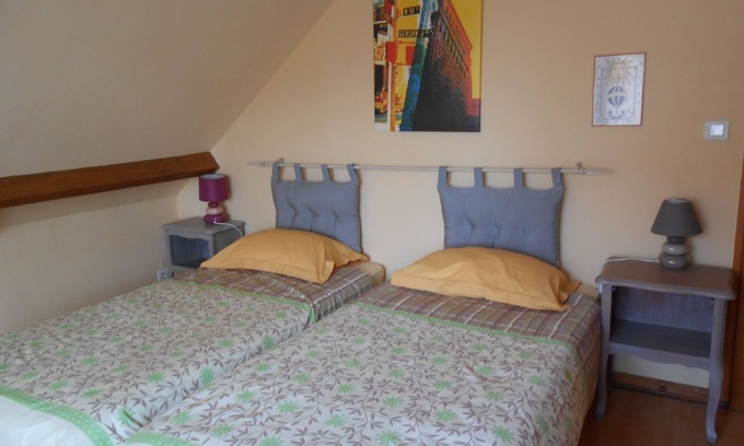 Aubigny House | The "Yellow" room for two people