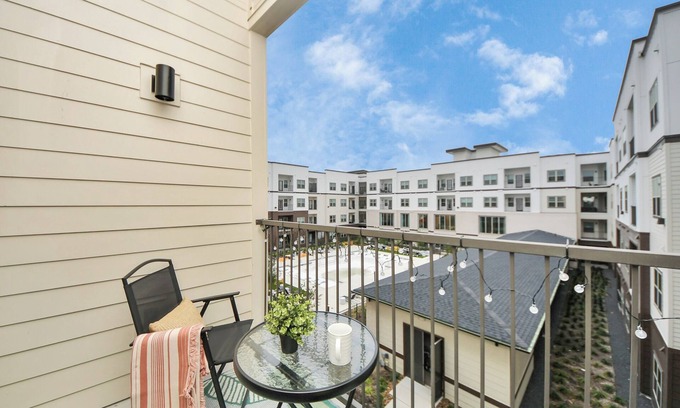 Addicks Apartment | This apartment is a 0 bedroom(s), 1 bathrooms, located in Houston, TX.