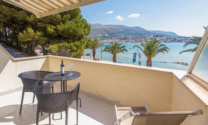 Stobrec Apartment | This simply furnished studio apartment with a shared barbecue and garden is located on the second fl