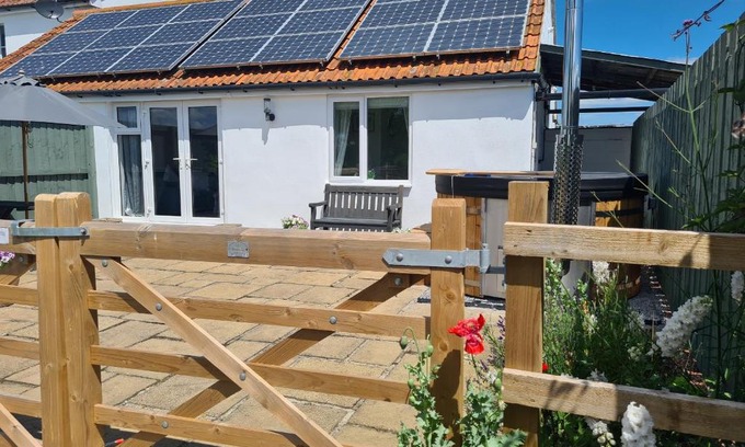 Muchelney House | Thornhills Cottage