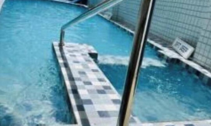 Oyster Bay Apartment | Three-Bedroom Apartment with Balcony 2