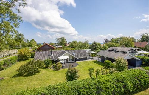 Saksild Strand House | Three-Bedroom Holiday Home In Odder