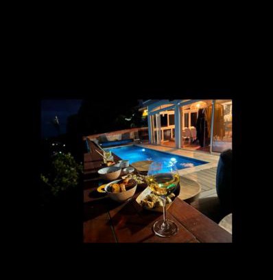 La Possession House | Ti lamp