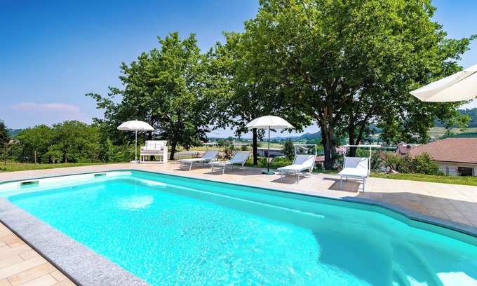 Costigliole d'Asti Apartment | Tid House B&B - Three Bedroom Apartment, Sleeps 5