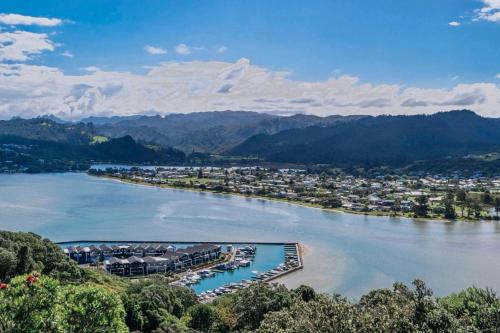 Tairua House | Tideview Cottage - Incredible Views - Tairua