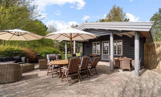 Ordrup House | "Till" - 1.6km from the sea by Interhome