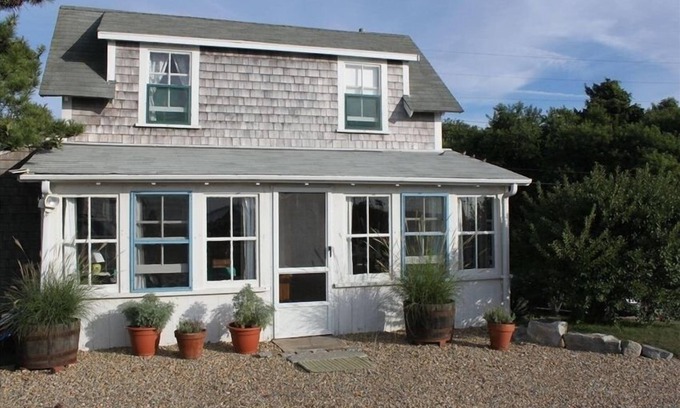 Chilmark House | Tilton House - Menemsha Harborside