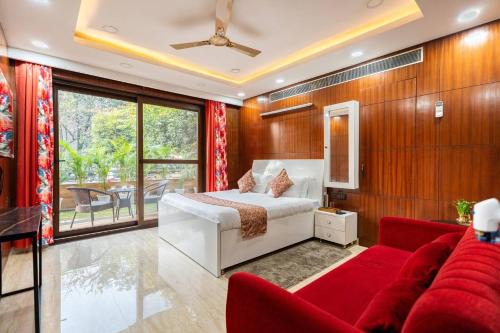 Sector 51 Hotel | TIM Sector 51, ARTEMIS HOSPITAL 1 min walk, FORTIS & MEDANTA 4 mins drive