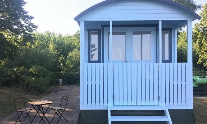 Barkelsby House | Tiny Beach House "Crab"