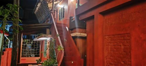 Varkala Hotel | Tiny Temple