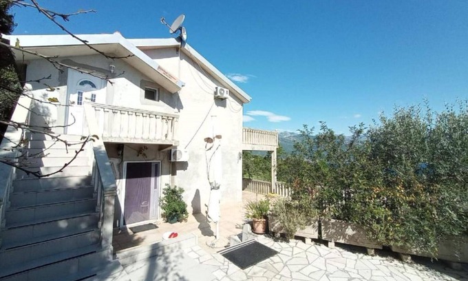 Krasici Apartment | Tivat Relax with Stunning Sea & Mountain Views - Standard Studio Apartment