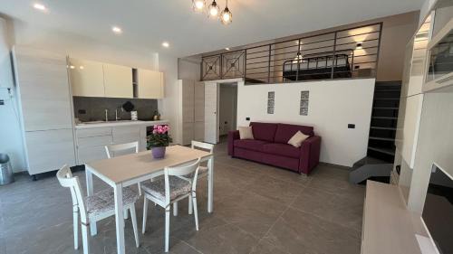 Saronno Apartment | Tolstoi 13