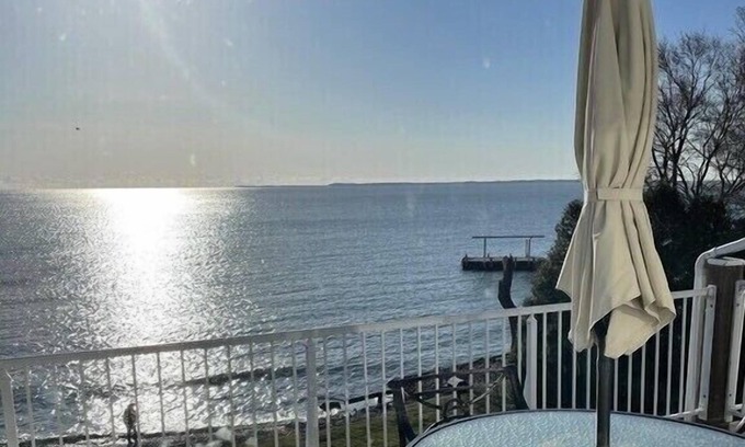 Put-in-Bay Condo | Top Floor Waterfront Put-in-Bay condo