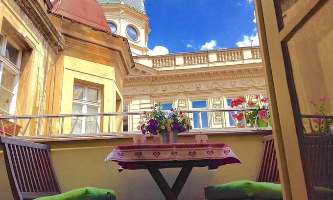 Mala Strana Apartment | Top Location!Luxury 3-Room Apt w/Balcony, Charles Bridge, Downtown.