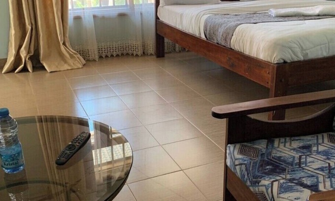 Kisumu Hotel | Torchys Lounge Hotel in Kisumu Unit 14