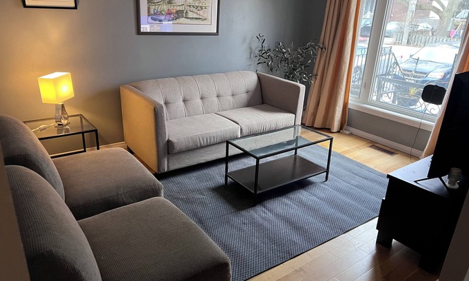 Upper Beaches Apartment | Toronto's Uber Upper Beach 3 Bedroom Suite