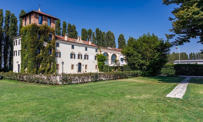 Concamarise Villa | Torre dei Malaspina 6+1, Emma Villas