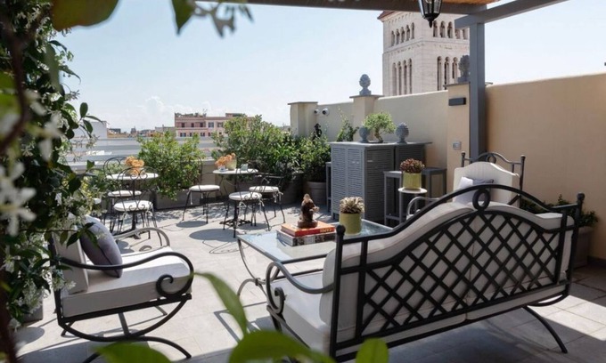 Rione XVI Ludovisi Apartment | Toscana 2 - FromHometoRome