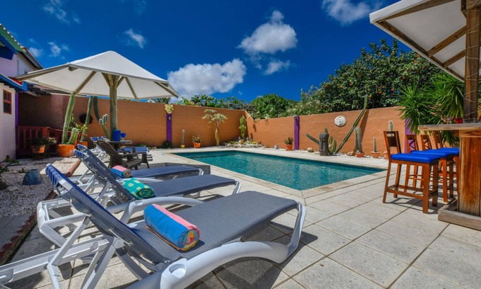 Shiribana House | Totally Private Enclosed Home/Large Pool/Centrally Located in Suburban Community