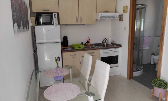 Mosta Apartment | Totally Private Studio with your own jacuzzi