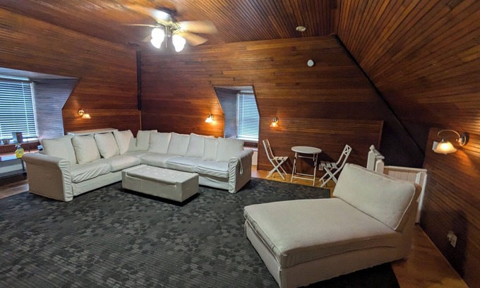 Tower Grove East Apartment | Tower Grove 2 bedroom with two off street parking spots!