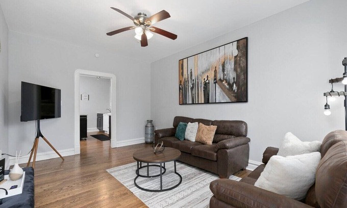 Tower Grove East Apartment | Tower Grove Twins 1BD