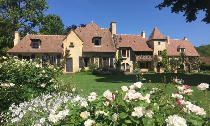 Apremont-sur-Allier House | Tower House
