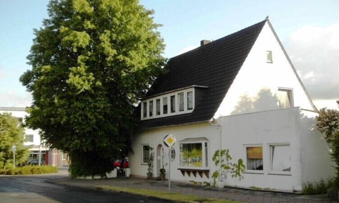 Loxstedt Apartment | Town center, 10 km from Bremerhaven, shopping center and train station about 600 m