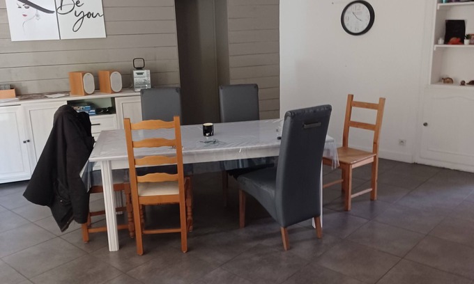 Port-Brillet House | townhouse for rent