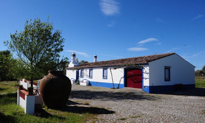 Redondo Cottage | Traditional Alentejo estate with swimming pool and children's playground.
